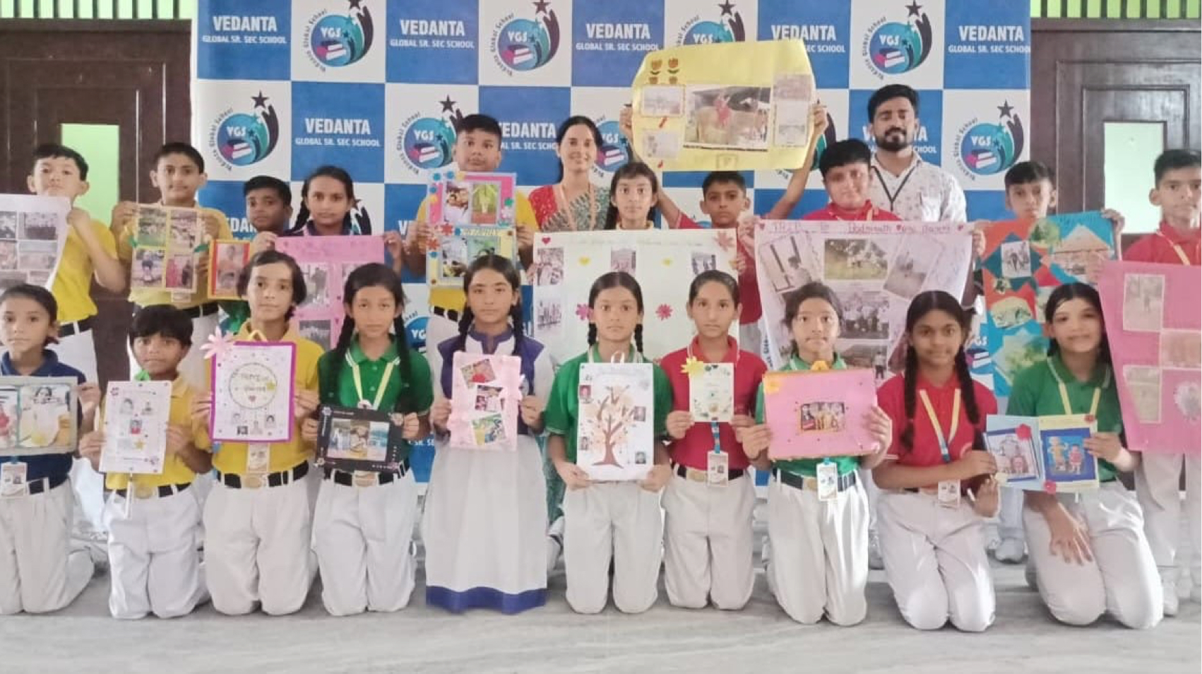 Collage Making: कोलाज प्रतियोगिता में छुटियों की यादें safar news Collage Making